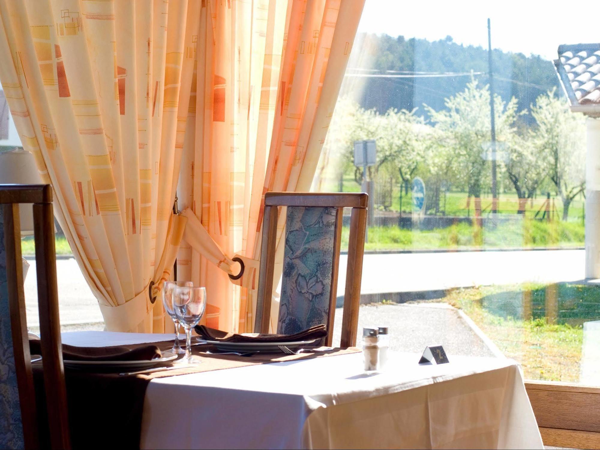 Logis Le Relais De Vacherauville Dış mekan fotoğraf